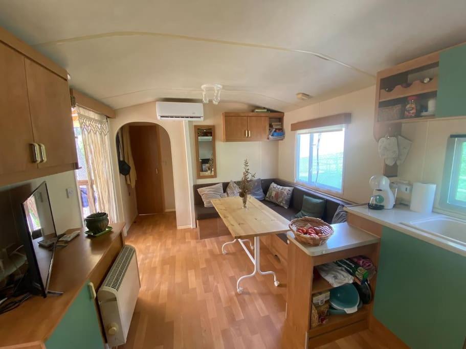 Mobil Home Calicanto Masía Aldamar Εξωτερικό φωτογραφία